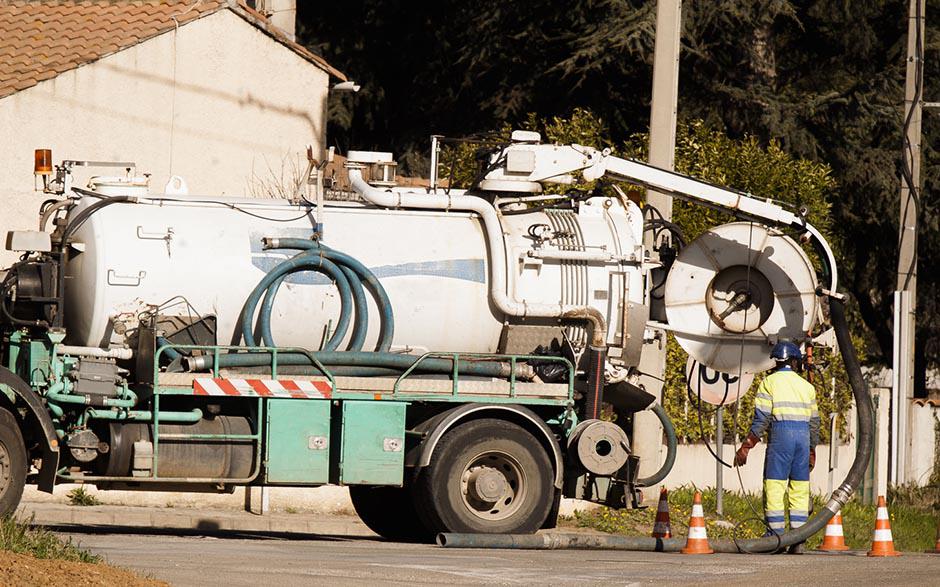 comment déboucher une canalisation de wc Croissy-sur-Seine